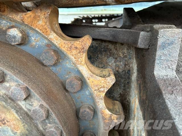 Hitachi ZX 250 LC N-6 حفارات زحافة