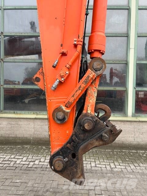 Hitachi ZX 250 LC N-6 حفارات زحافة