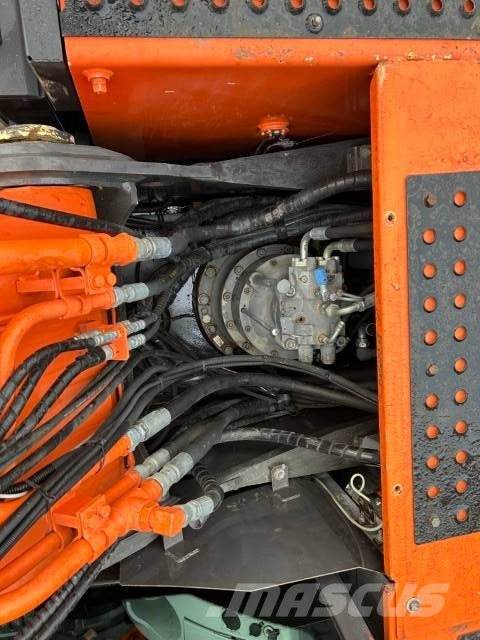 Hitachi ZX 250 LC N-6 حفارات زحافة