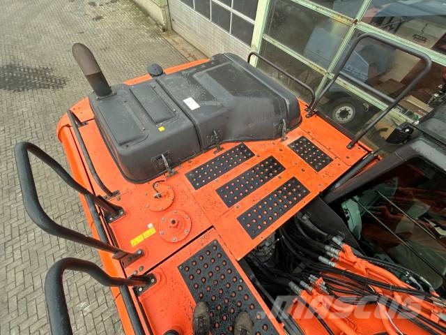 Hitachi ZX 250 LC N-6 حفارات زحافة