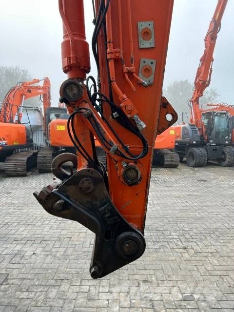 Hitachi ZX 250 LC N-6 حفارات زحافة