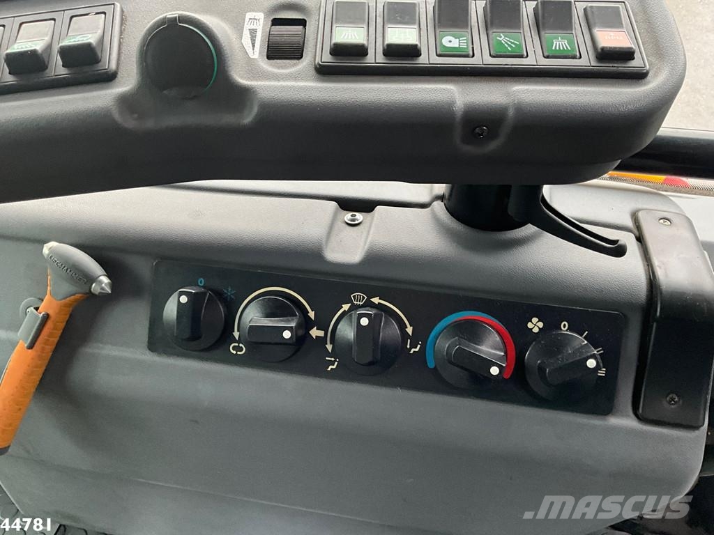Ravo 540 CD Euro 6 with 3-rd brush Sweeper trucks