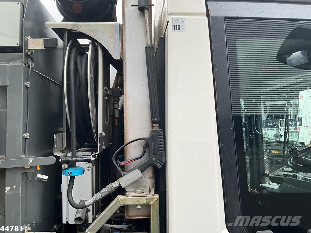 Ravo 540 CD Euro 6 with 3-rd brush Sweeper trucks