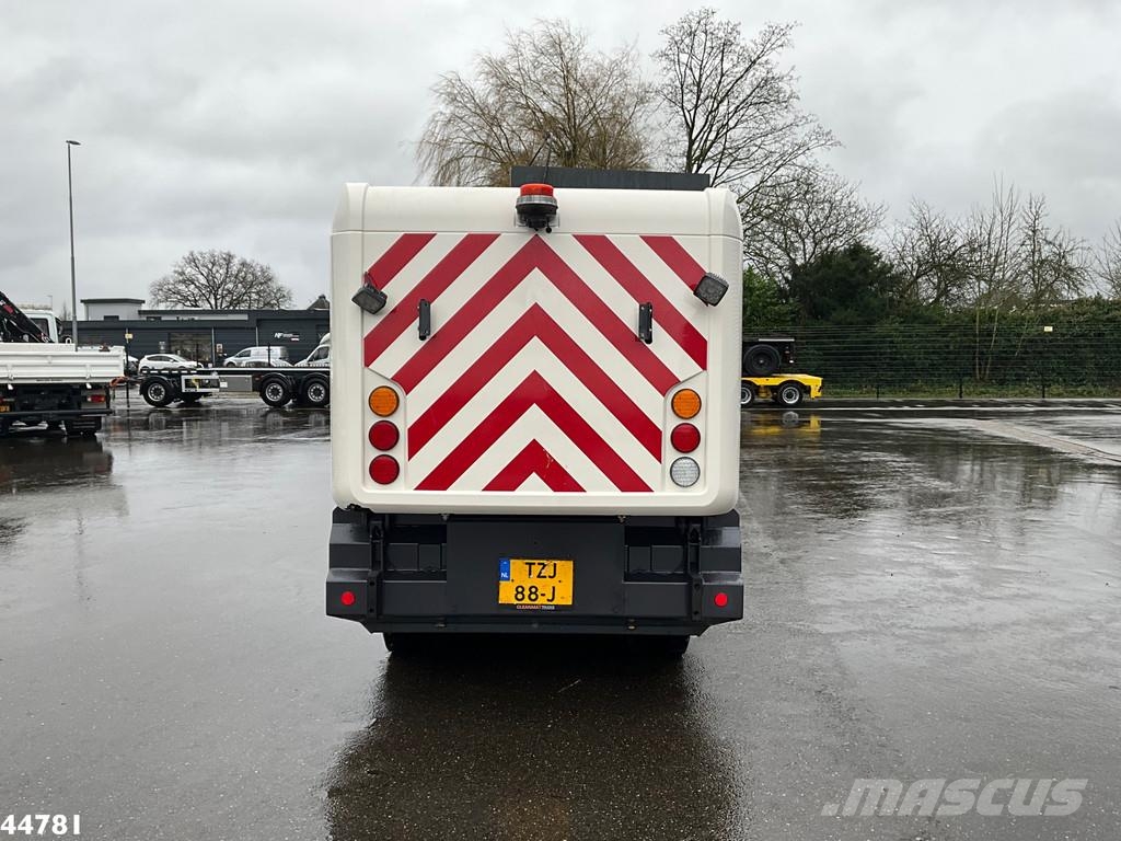 Ravo 540 CD Euro 6 with 3-rd brush Sweeper trucks
