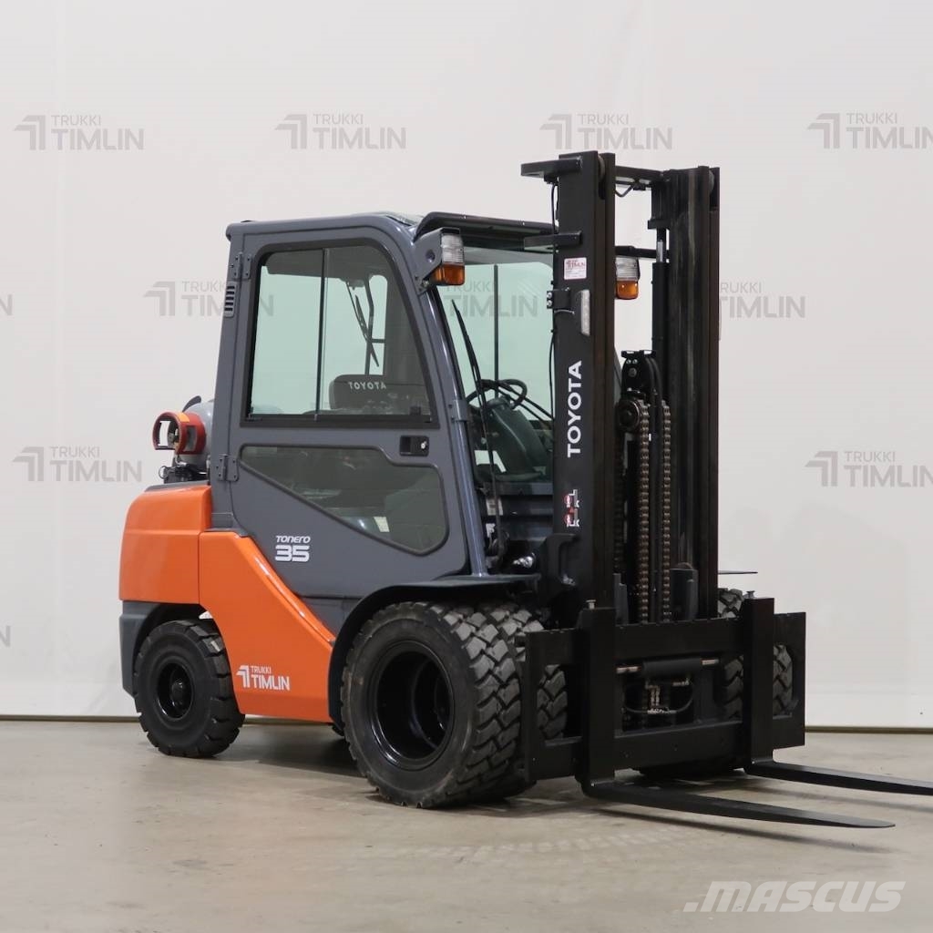 Toyota 02-8FGJF35 Nestekaasutrukit