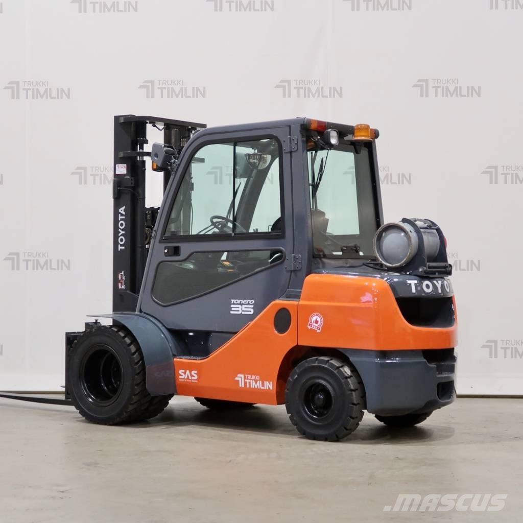 Toyota 02-8FGJF35 Nestekaasutrukit