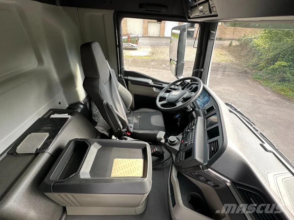 MAN TGS 33.440 MAN TGS 33.440 6x4 Kran HIAB 138-3 All-Terrain-Krane