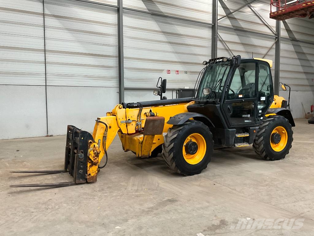 JCB 540-140 مناولات متداخلة