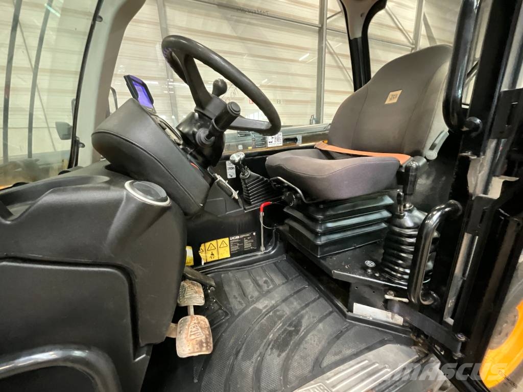 JCB 540-140 مناولات متداخلة