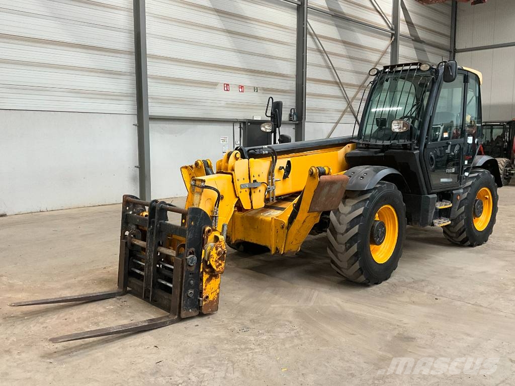 JCB 540-140 مناولات متداخلة