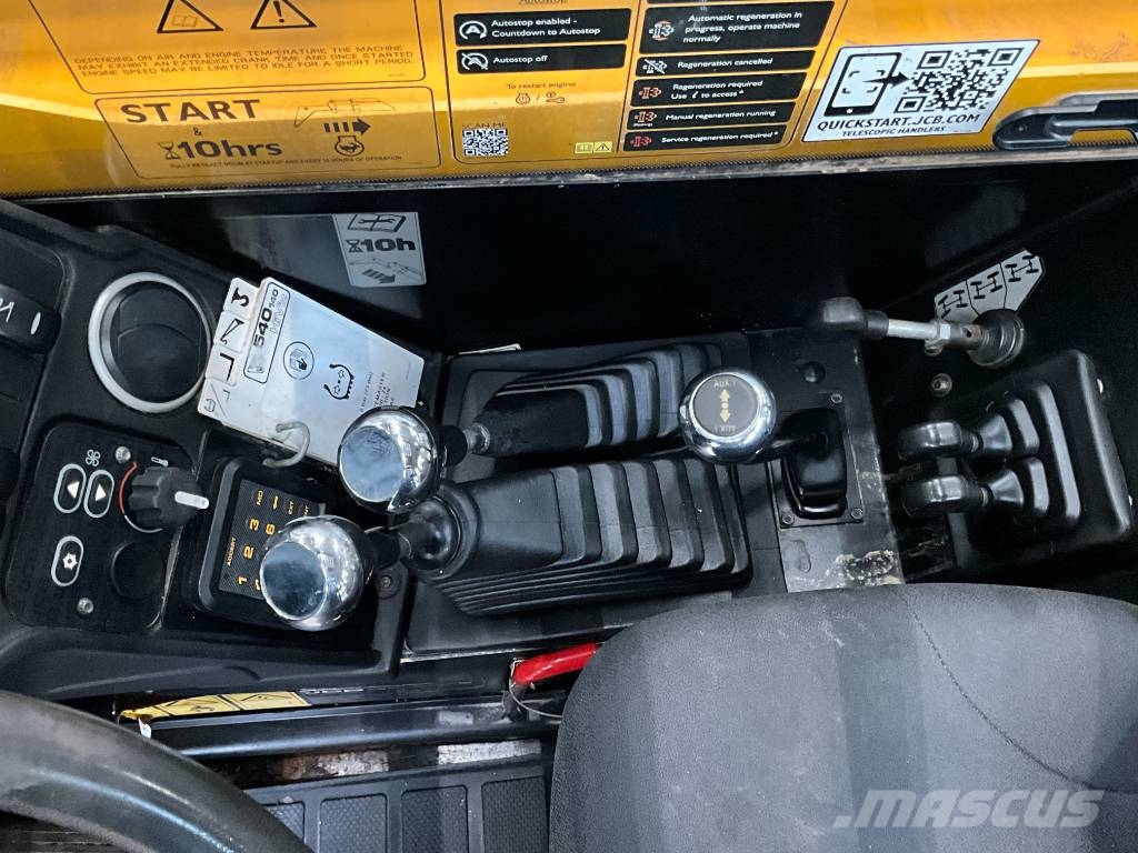 JCB 540-140 مناولات متداخلة