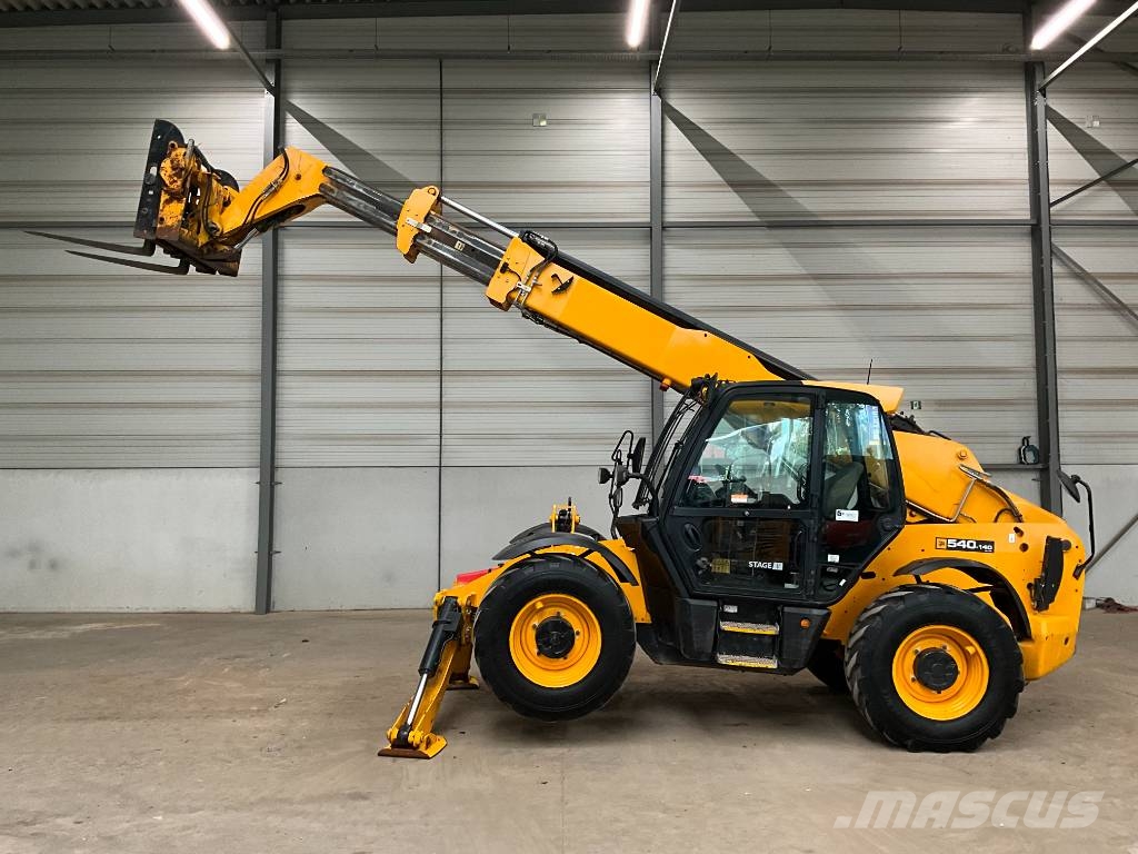 JCB 540-140 مناولات متداخلة
