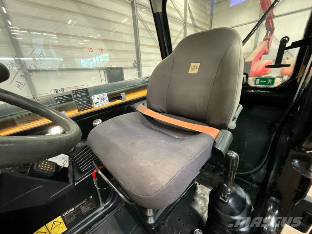 JCB 540-140 مناولات متداخلة