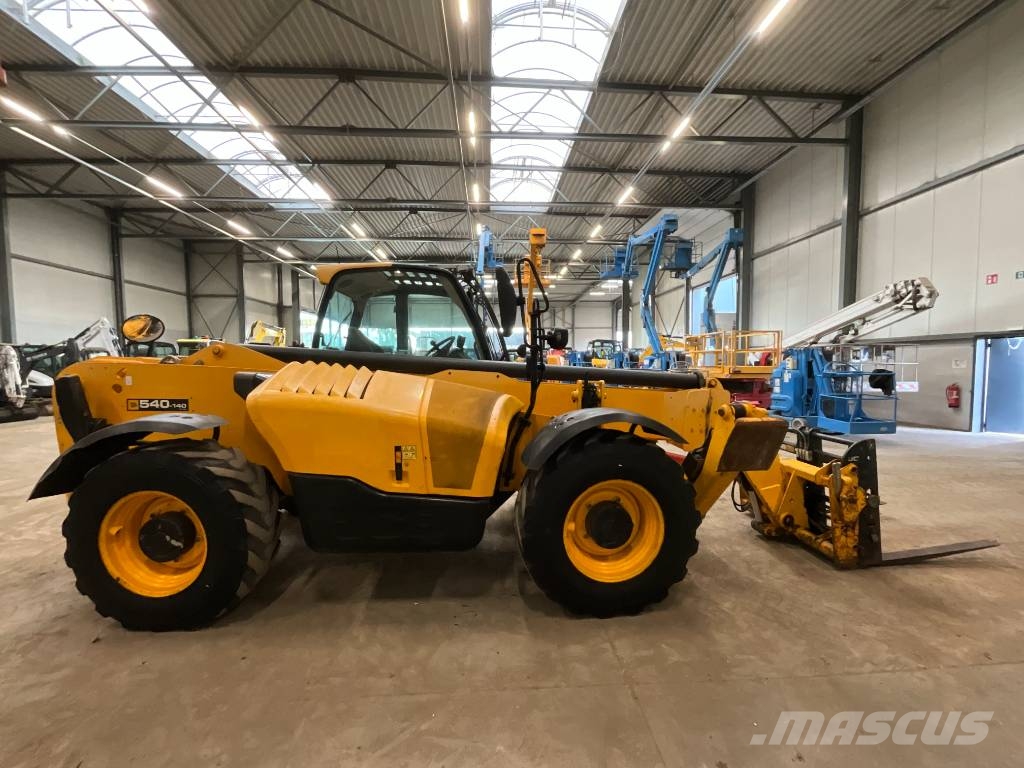 JCB 540-140 مناولات متداخلة
