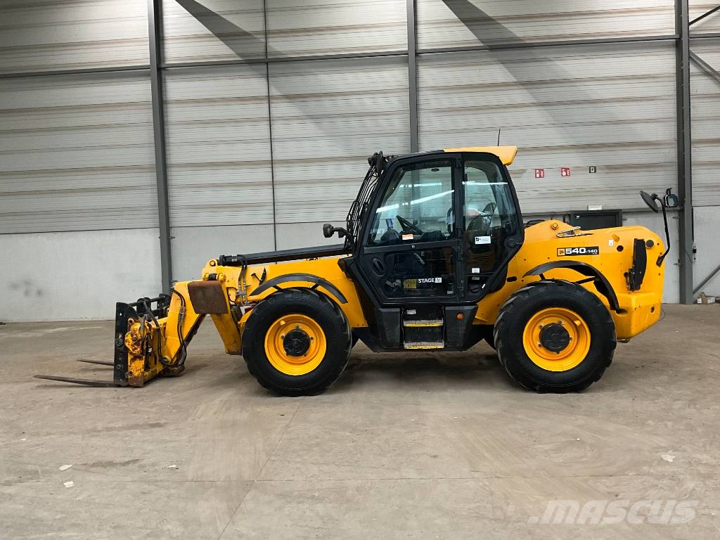 JCB 540-140 مناولات متداخلة