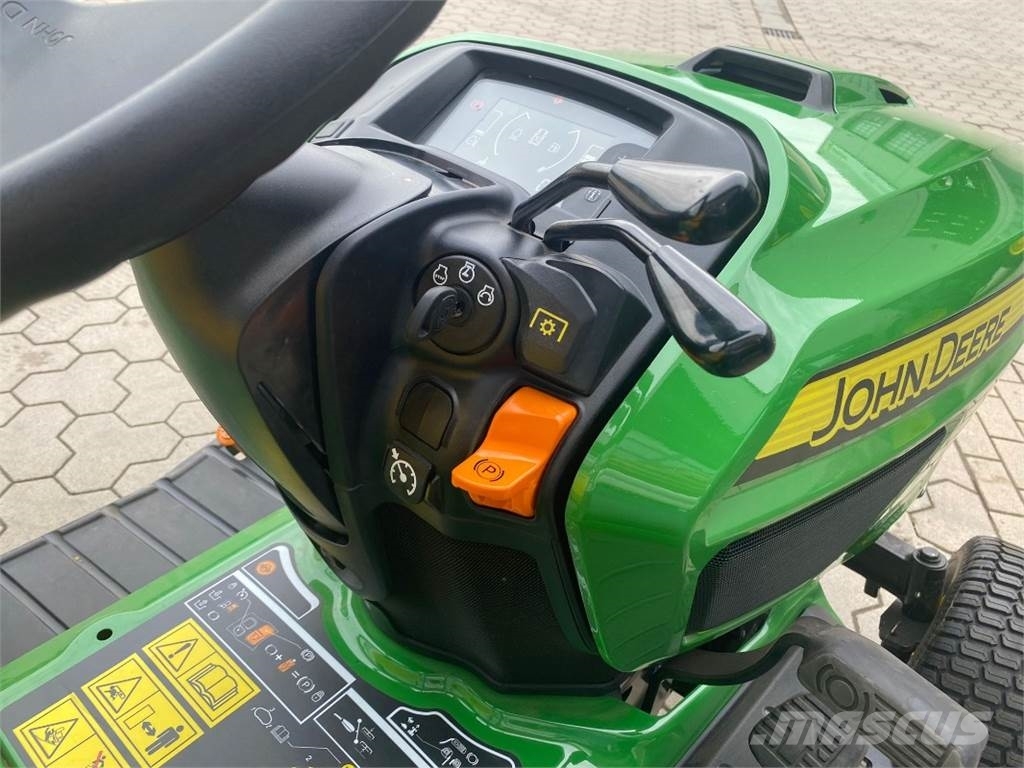John Deere X940 Mowers
