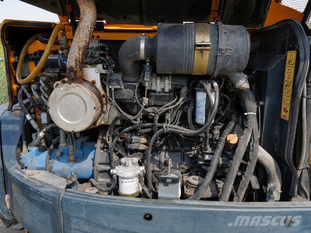 Hyundai R80CR-9A | 2015 | 4 Buckets + Sorting Grab Midi bagri 7t – 12t