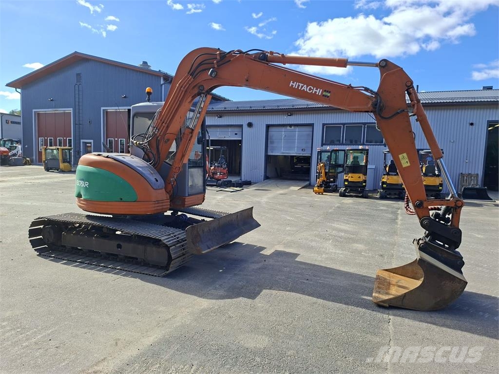 Hitachi EX75UR-3 KALLISTAJA, 600MM TELAT حفارات وسط 7 طن - 12 طن