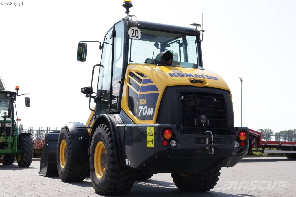 Komatsu WA 70 M-8 لوادر بعجل