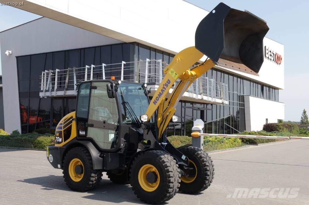 Komatsu WA 70 M-8 لوادر بعجل