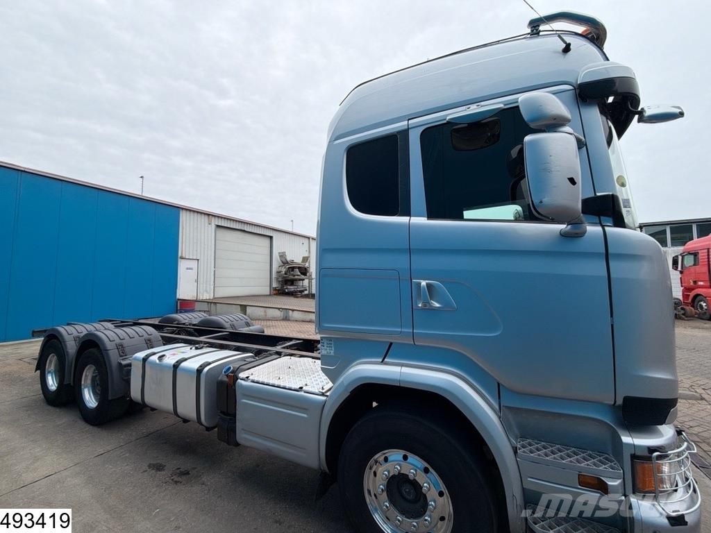 Scania R 580 6x4, EURO 6, Retarder, Standairco Camiones con chasís y cabina