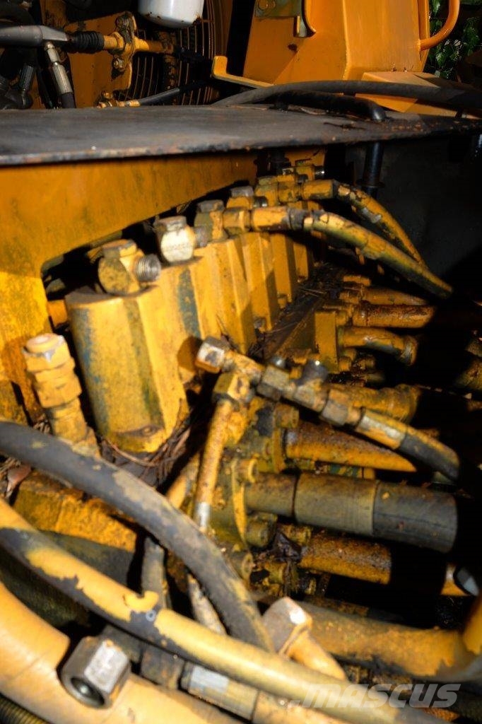 Liebherr 912 rozdzielacz główny Hydraulics