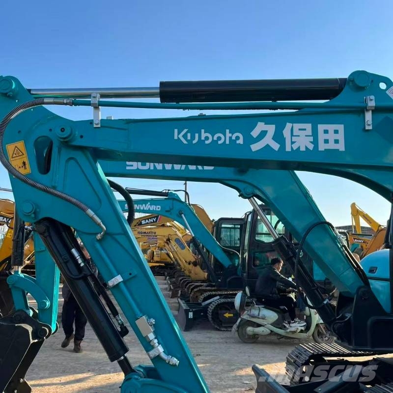 Kubota U 35 小型挖土機/掘鑿機<7t(小型挖掘機)