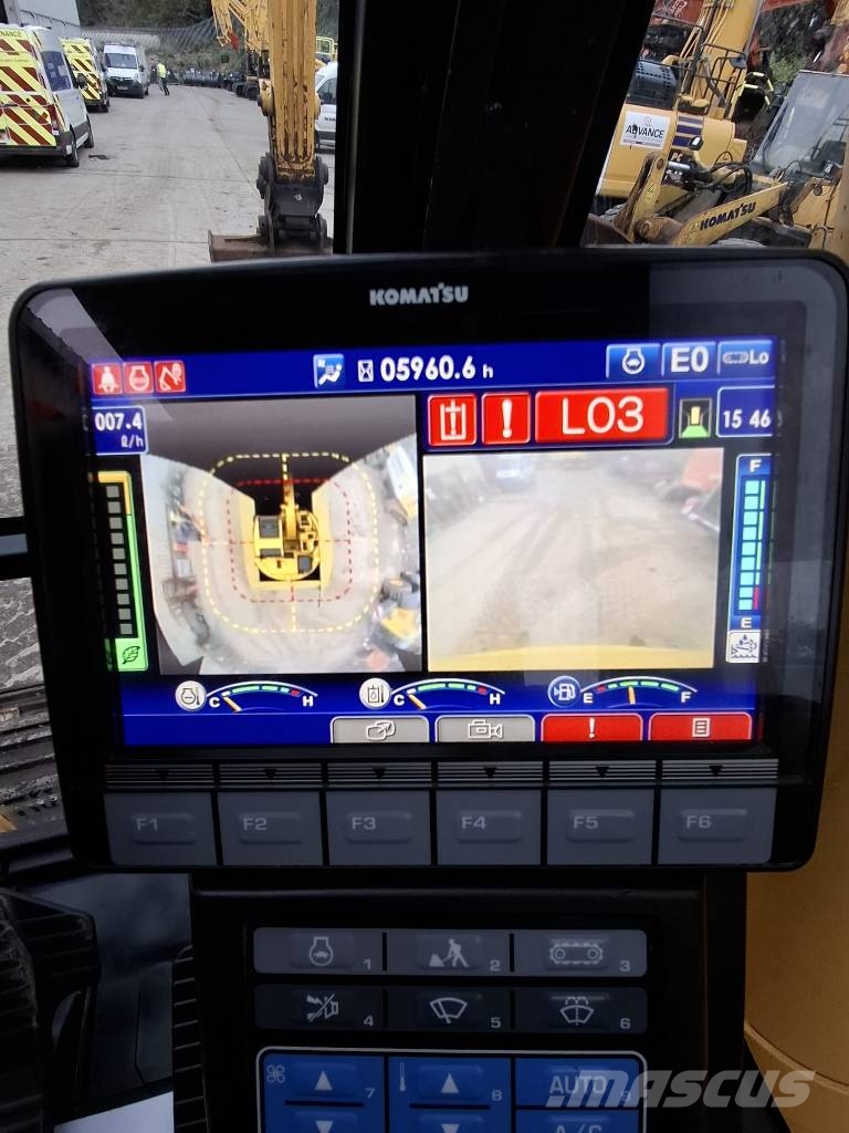 Komatsu PC 228 USLC-11 Bageri gusjeničari