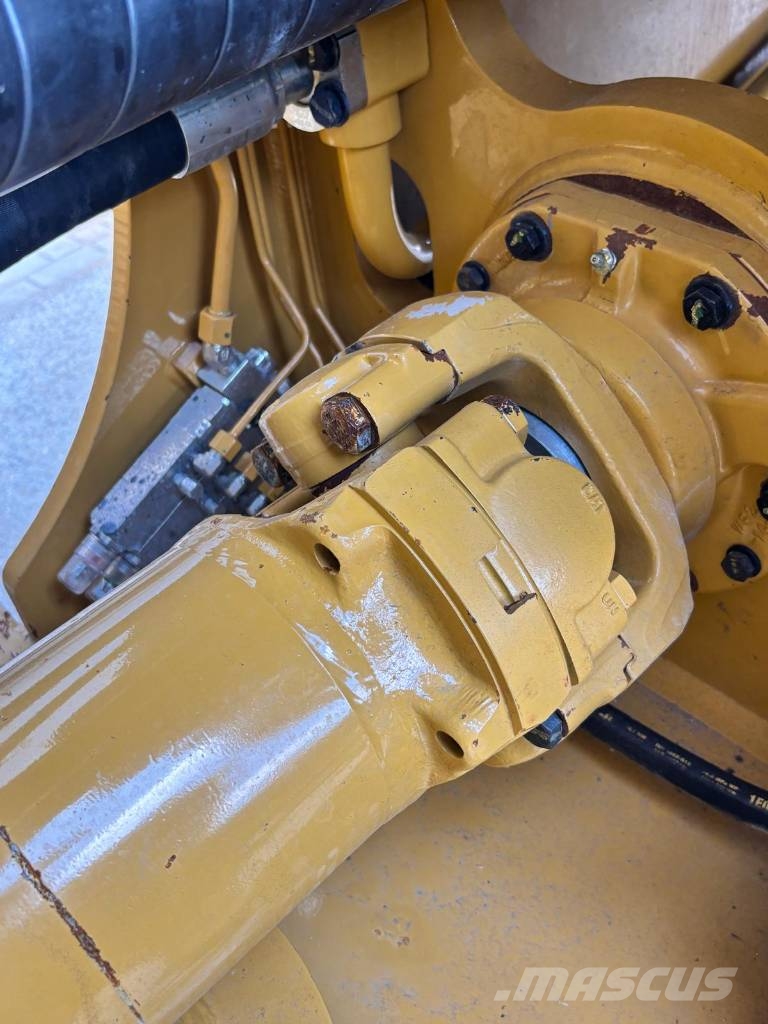 CAT 988 K (CE/EPA - Block handler) Naudoti ratiniai krautuvai