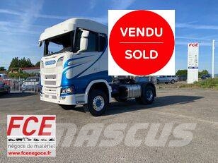 Scania S590 A4x4HA-Auto 3Pedales / RETARDER endommagé Trækkere
