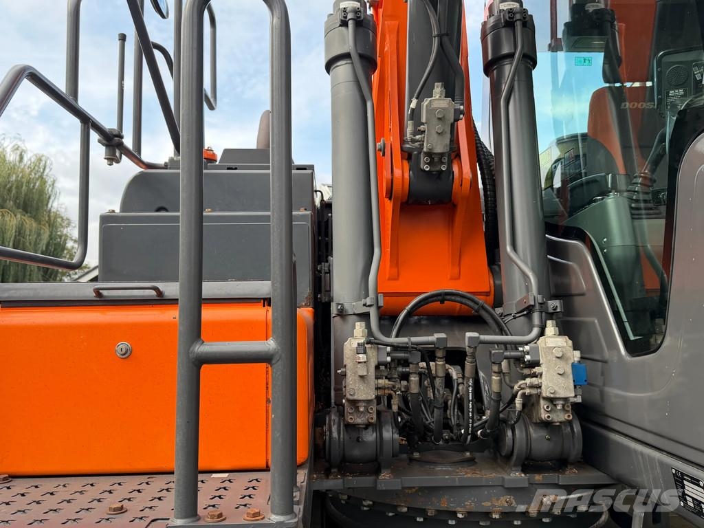 Doosan DX140W DX140W-5 Bageri točkaši