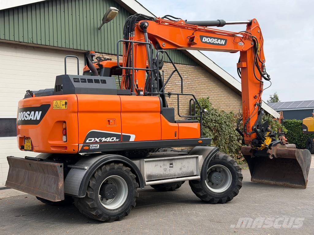 Doosan DX140W DX140W-5 Bageri točkaši