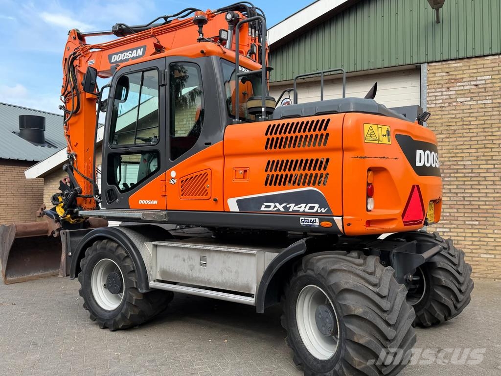 Doosan DX140W DX140W-5 Bageri točkaši