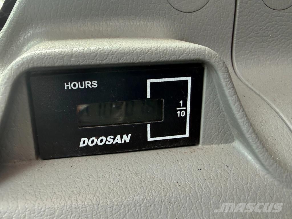 Doosan DX140W DX140W-5 Bageri točkaši