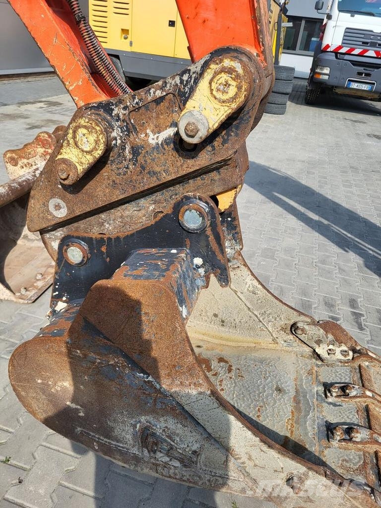 Kubota KX080-40 حفارات صغيرة أقل من 7 طن (حفارات صغيرة)