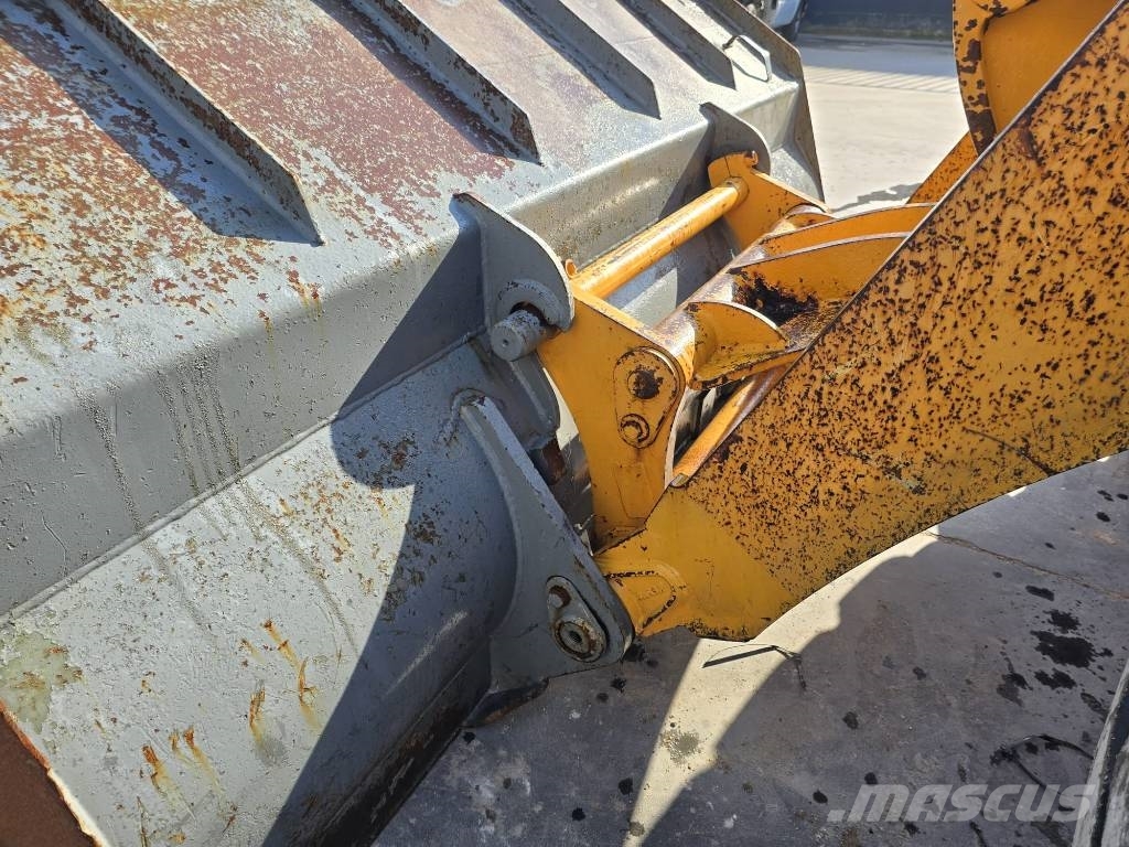 Liebherr L522 轮式装载机