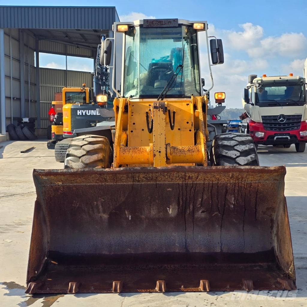 Liebherr L522 轮式装载机