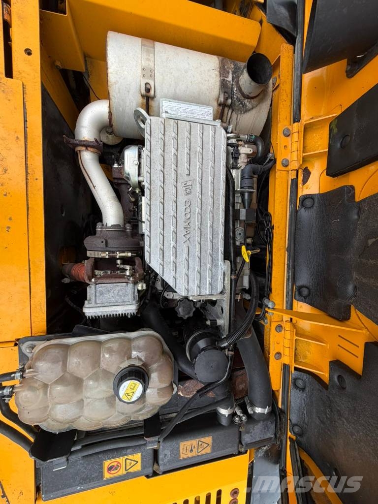 JCB JS 130 LC Excavadoras sobre orugas