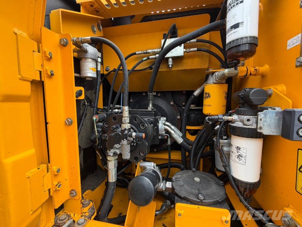 JCB JS 130 LC Excavadoras sobre orugas