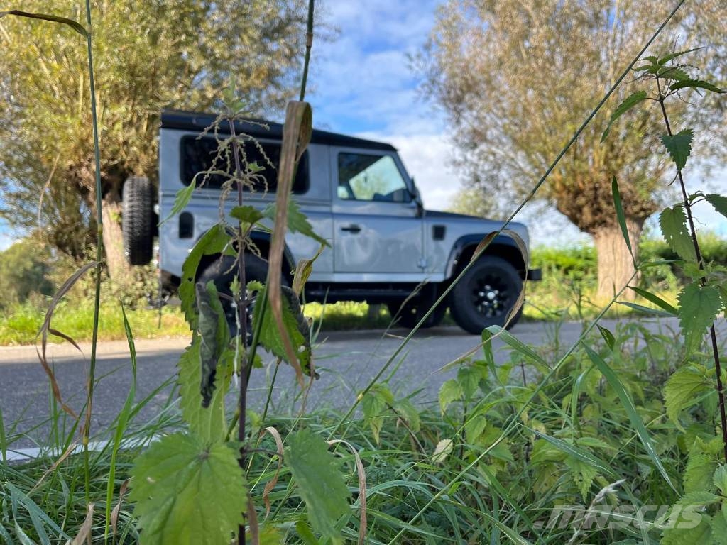 Land Rover Defender 90 Grey X Tech Fashion Grey 2013 Voiture