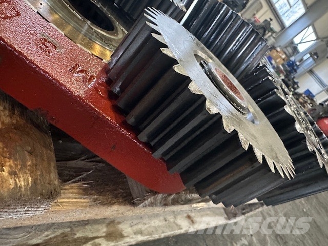 Volvo EC 700 B finał drive parts complet Transmissie