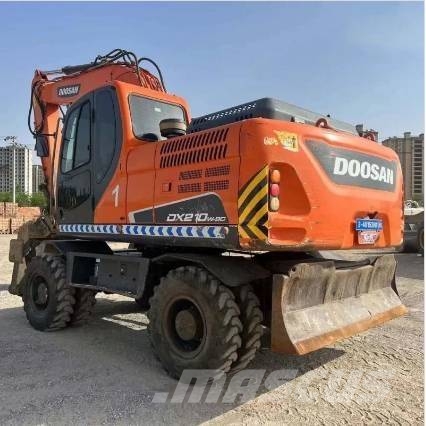 Doosan DX210W Excavadoras de ruedas