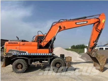 Doosan DX210W Excavadoras de ruedas