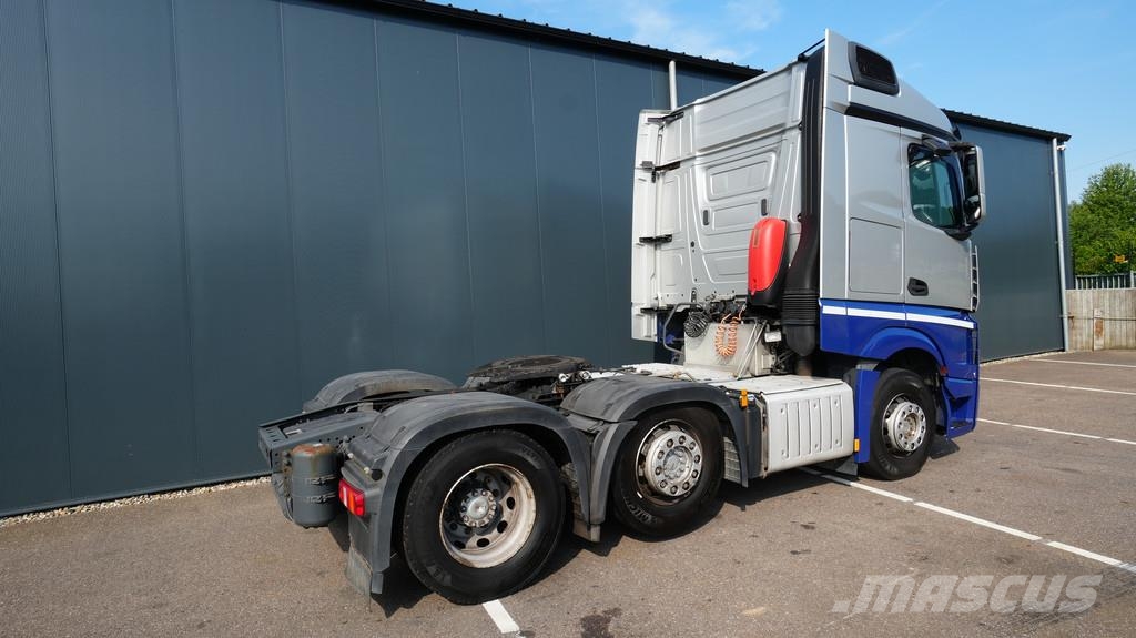 Mercedes-Benz ACTROS 2742 ADR 6x2 tractor unit وحدات الجر