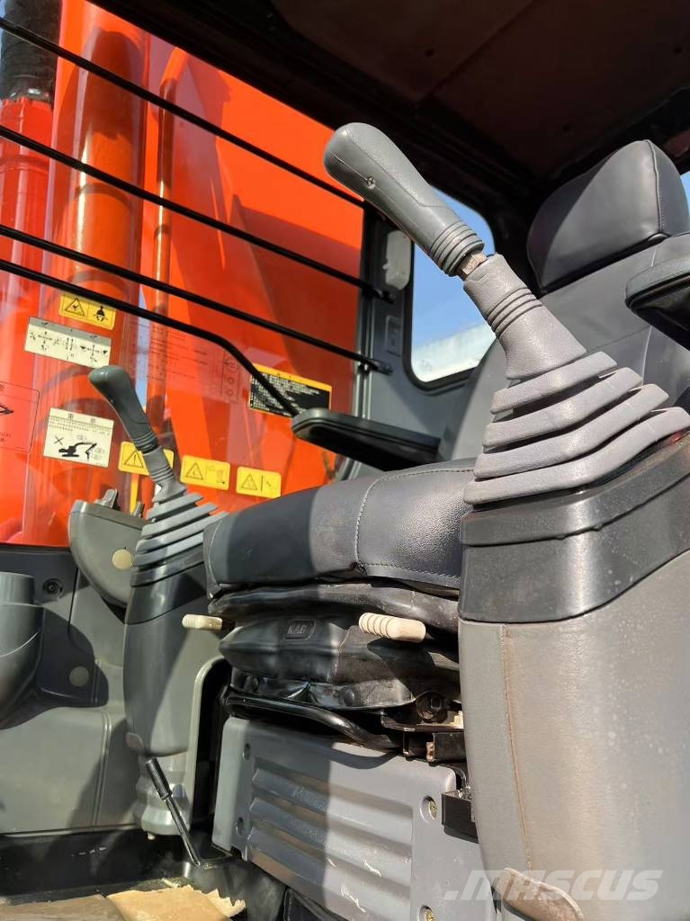 Hitachi ZX 350G حفارات زحافة