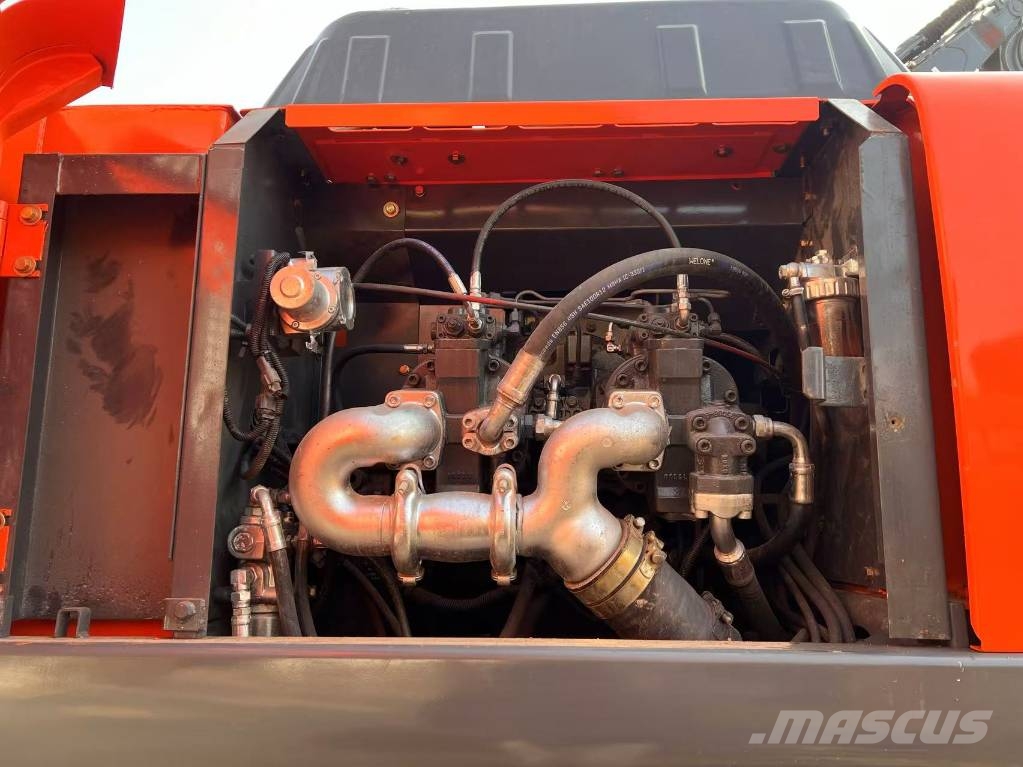 Hitachi ZX 350G حفارات زحافة