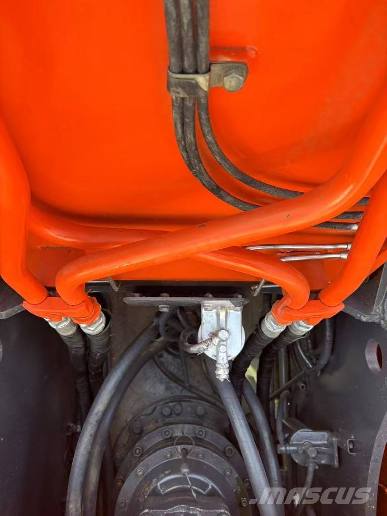 Hitachi ZX 350G حفارات زحافة