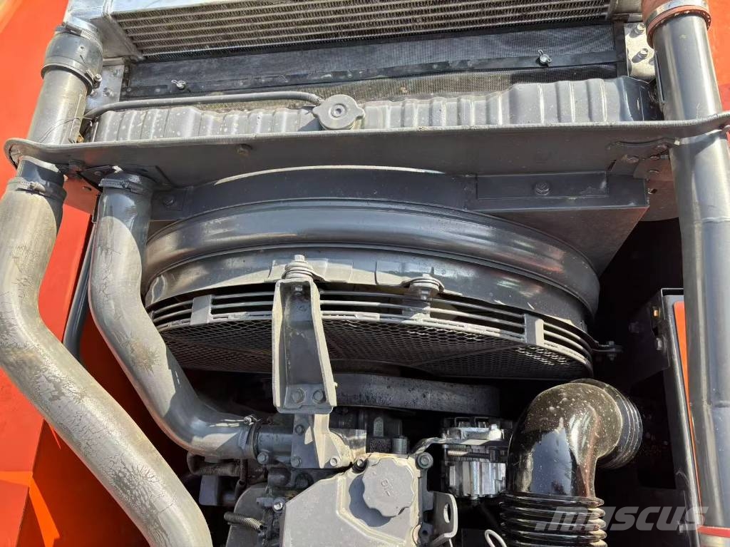 Hitachi ZX 350G حفارات زحافة