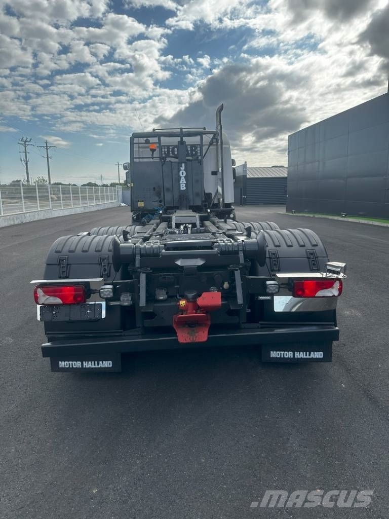Scania P 400 equipo gancho marca JOAB tipo L 2 Lanový nosič kontajnerov