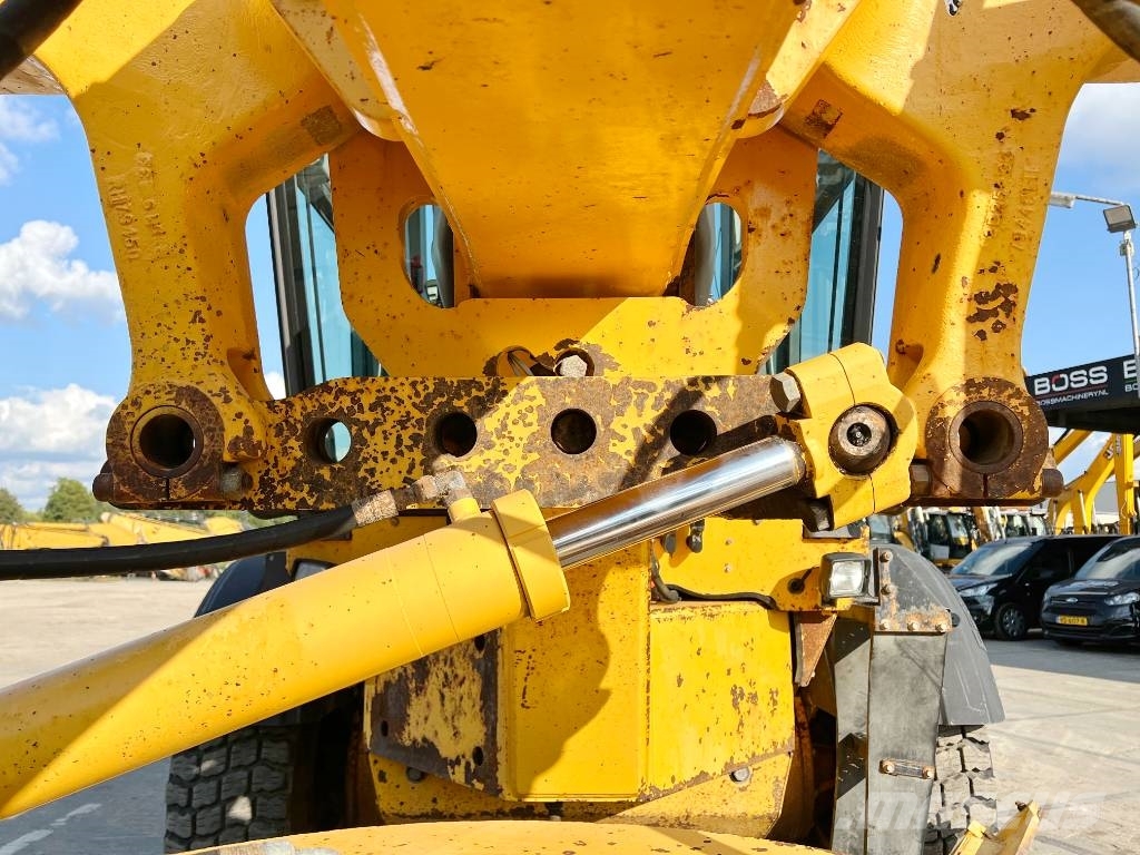 Volvo G946B 6x6 AWD - EPA Certified Grader